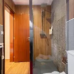 House Center - With Garage *