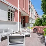 House Center - With Garage بيت للعطل *