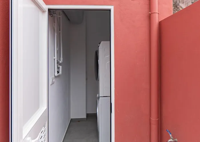 House Center - With Garage 度假居 *