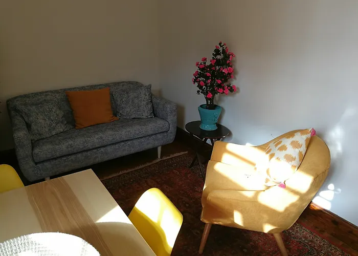 House Center - With Garage