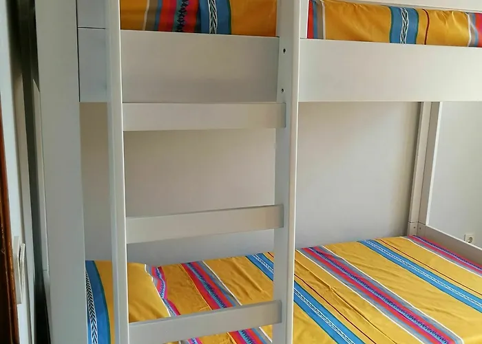 House Center - With Garage 度假居