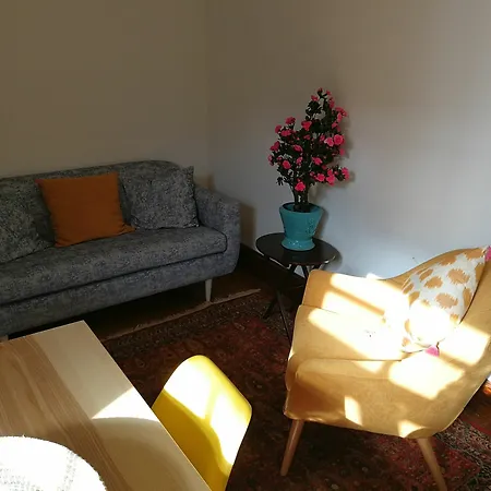 House Center - With Garage