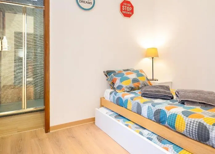 Сasa de vacaciones House Center - With Garage Oporto