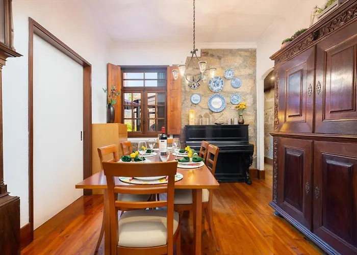 House Center - With Garage Prázdninový dům