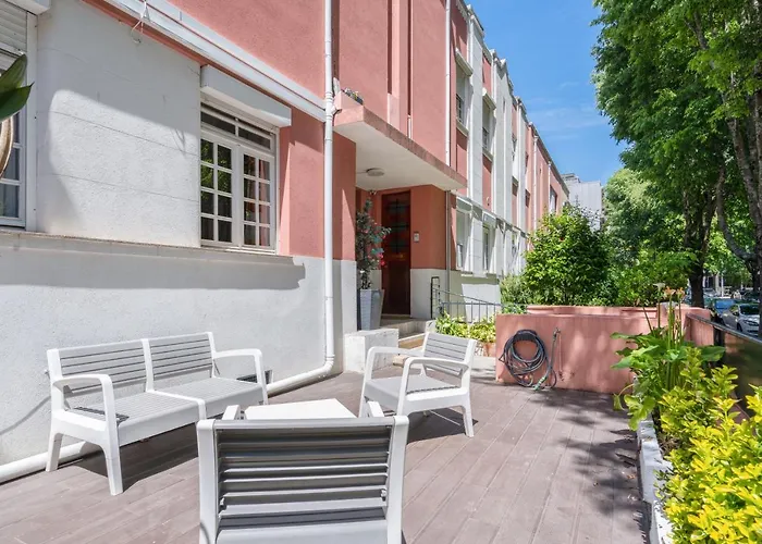 House Center - With Garage Сasa de vacaciones *