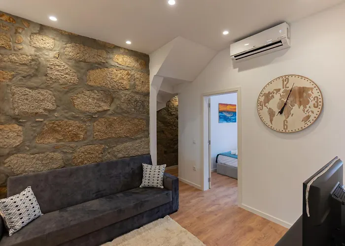 Сasa de vacaciones House Center - With Garage Oporto