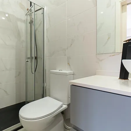 בית נופש House Center - With Garage