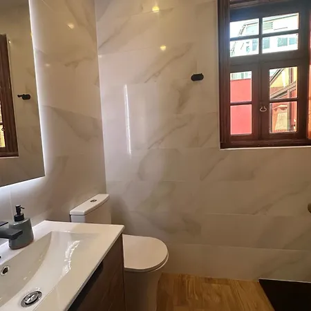 בית נופש House Center - With Garage פורטו