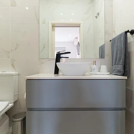 Dom wakacyjny House Center - With Garage