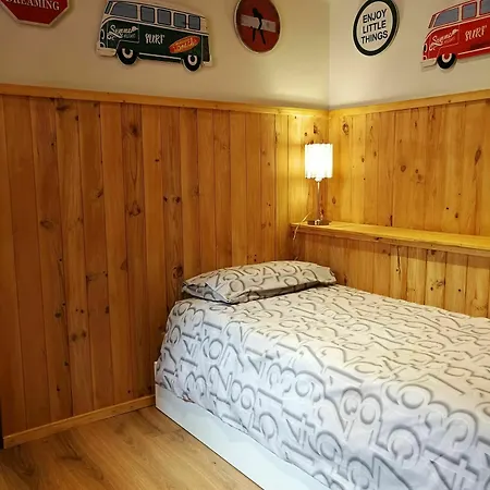 House Center - With Garage